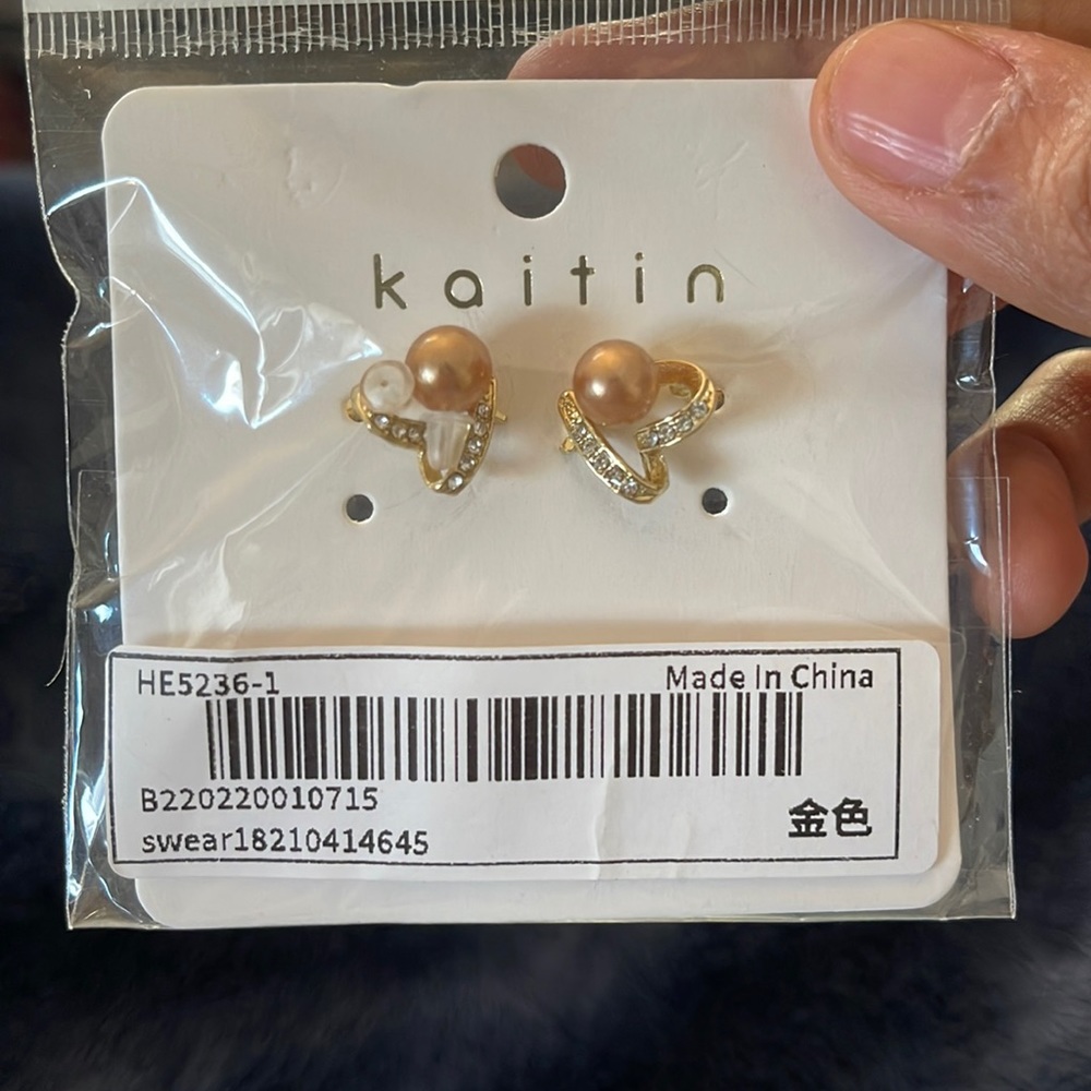 Elegant studs